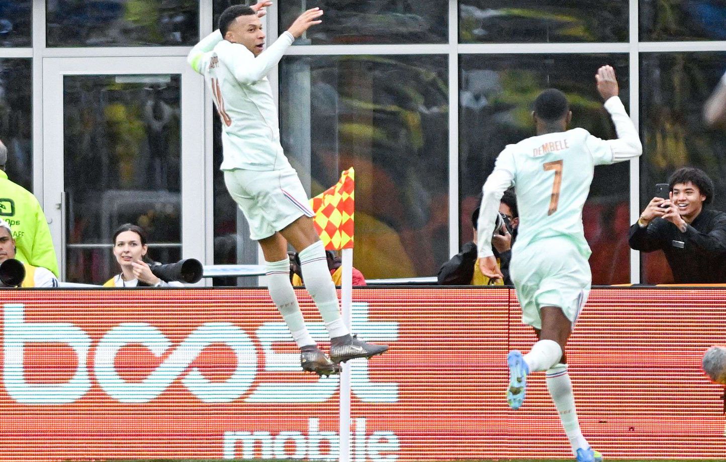 France - Côte d'Ivoire — Mbappé et les Bleus à Nantes